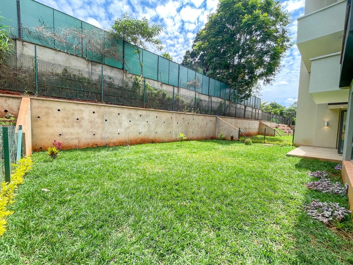 4 Bed Townhouse with En Suite in Gigiri - 16