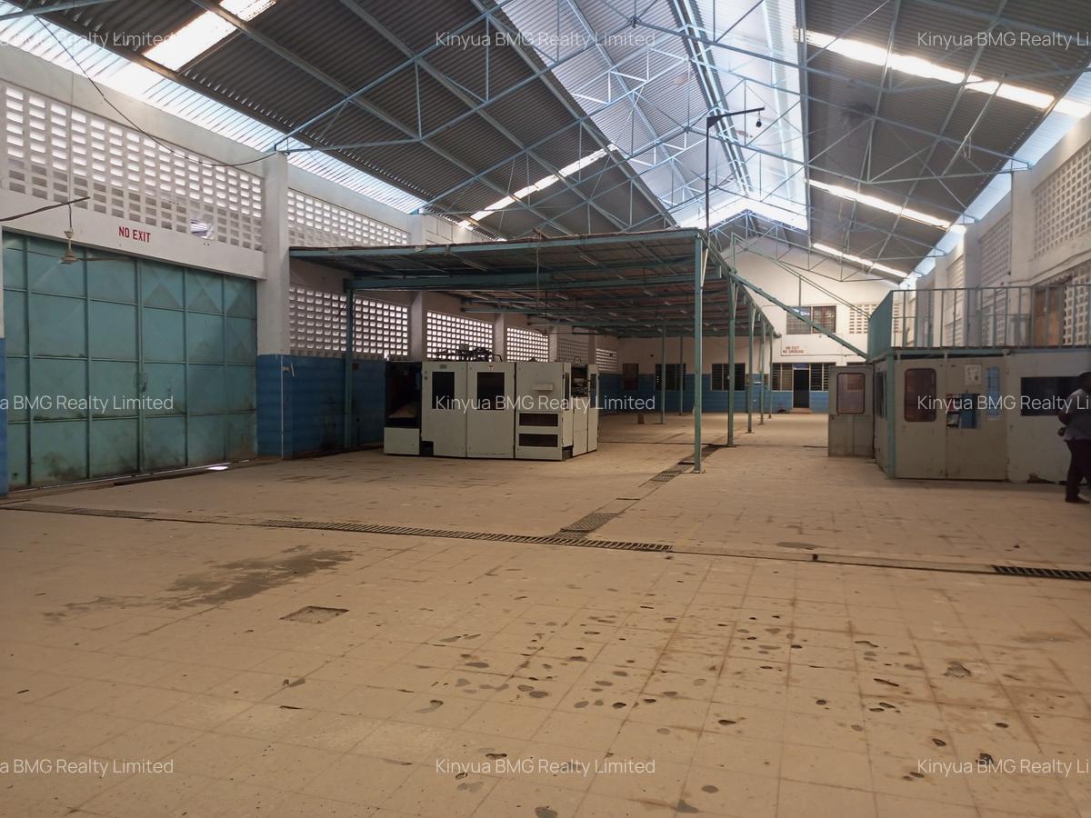 Warehouse with Parking at Leisure - 1