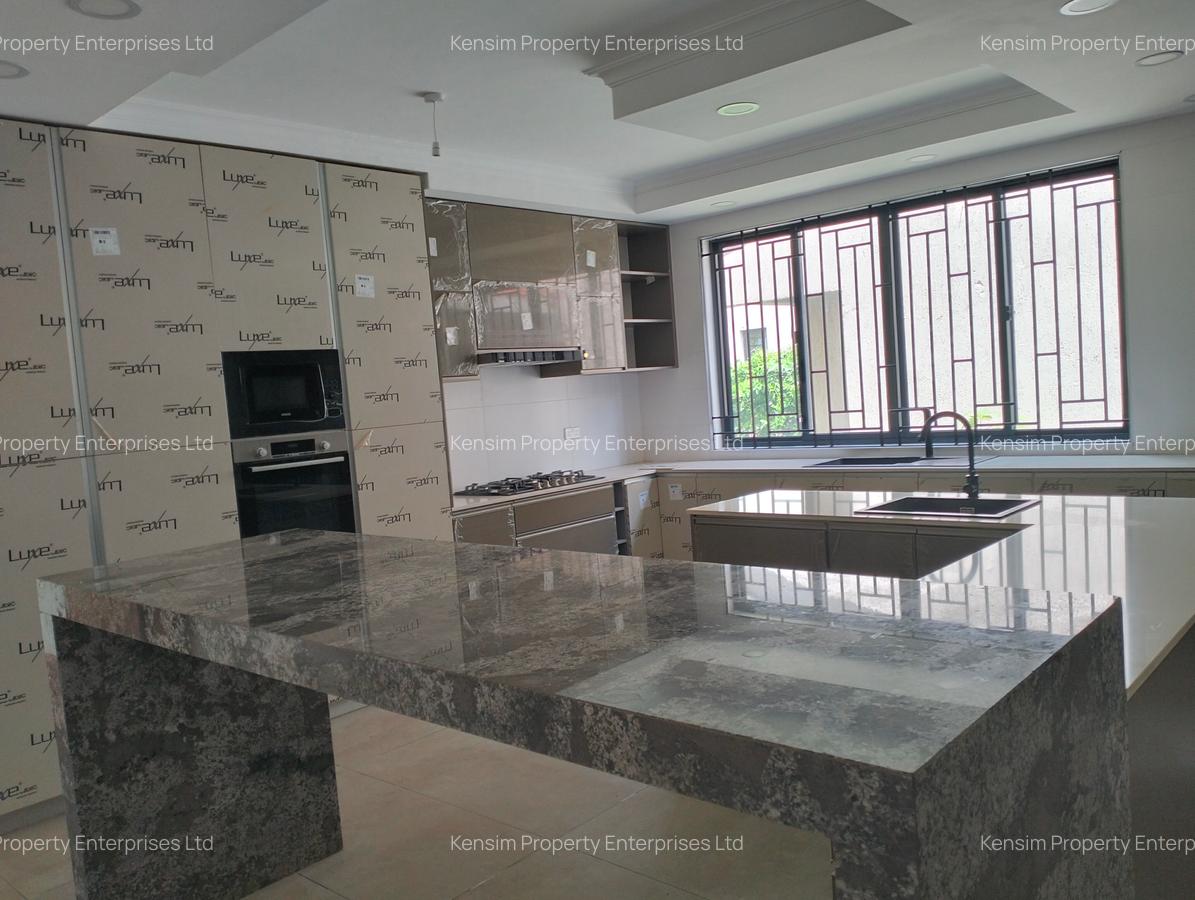 6 Bed Townhouse with En Suite in Lavington - 9