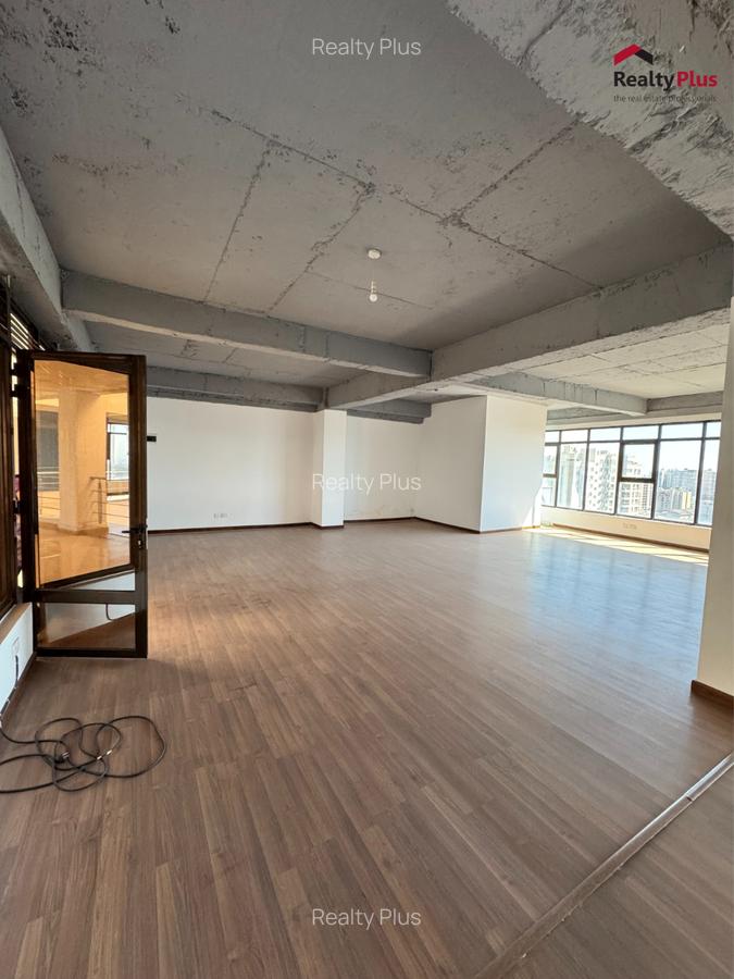 228 ft² Office with Backup Generator at Adams Arcade - 3