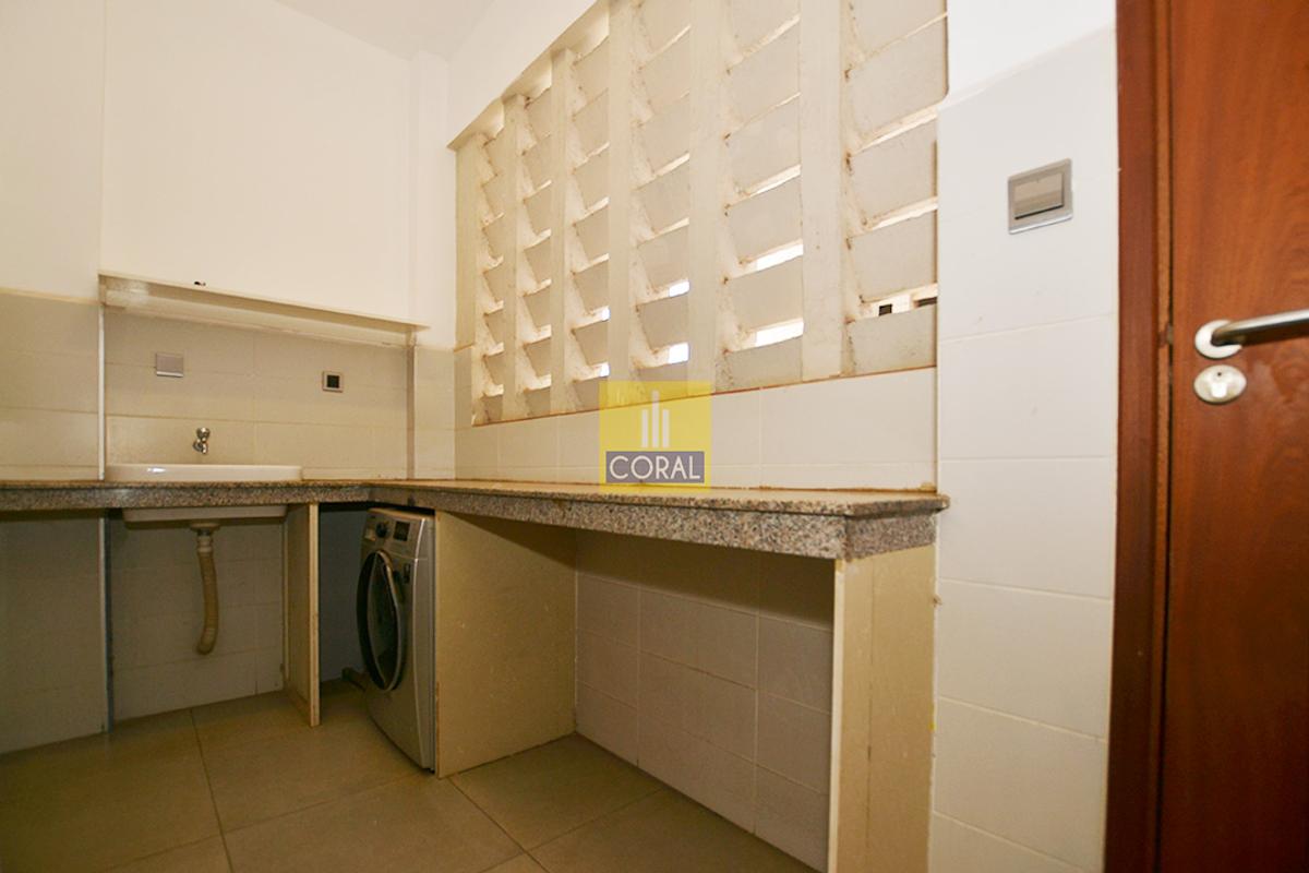 3 Bed Apartment with Lift in Kileleshwa - 9