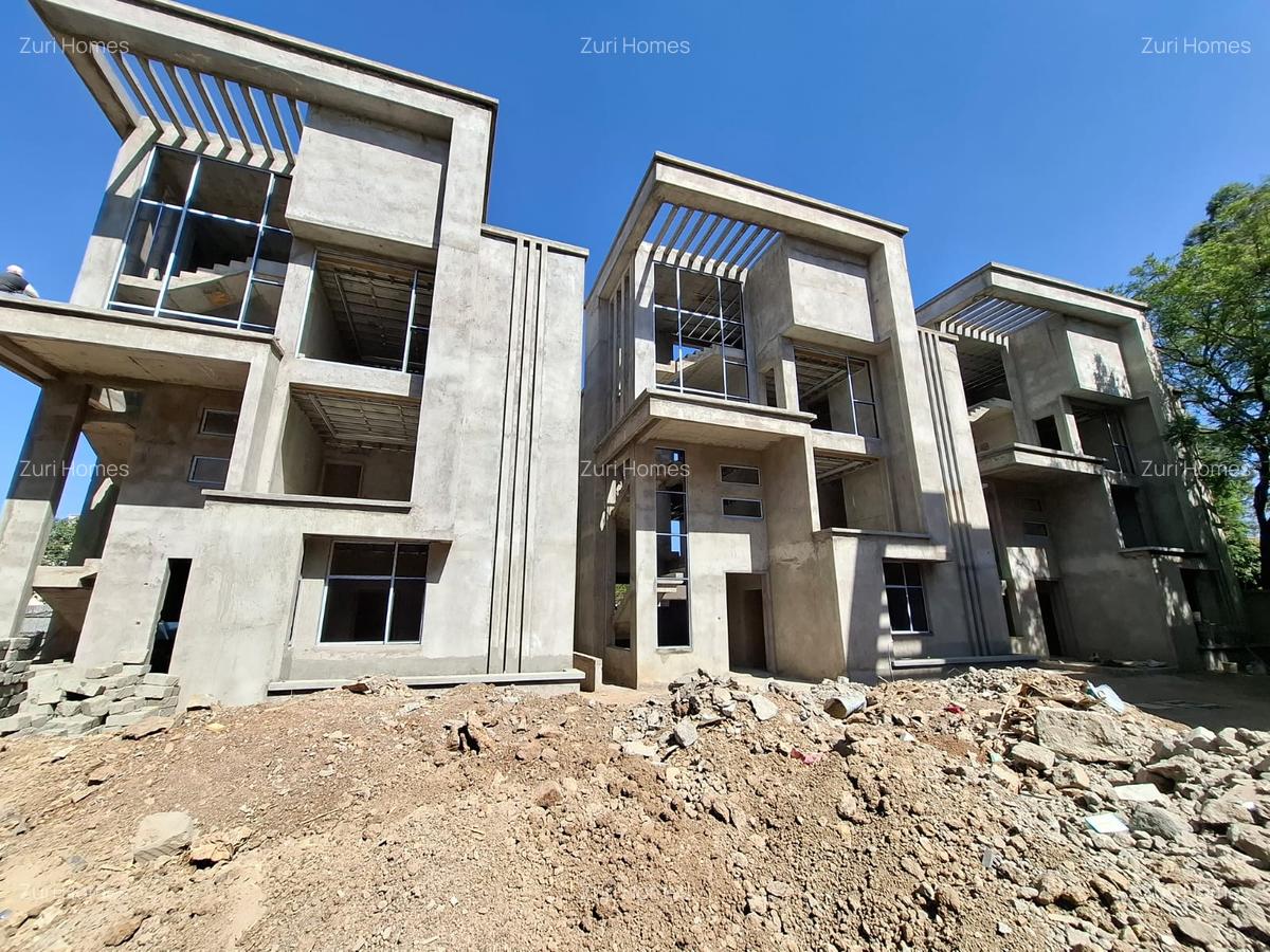 5 Bed Townhouse with En Suite in Lavington - 5
