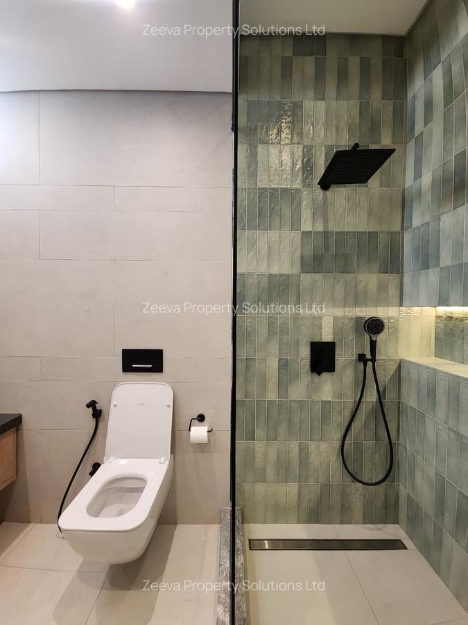 5 Bed Villa with En Suite in Westlands Area - 16