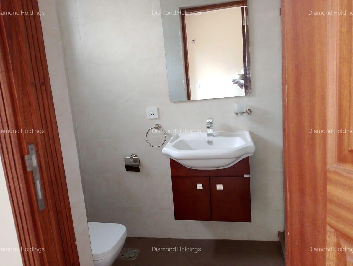 4 Bed Apartment with En Suite at Parklands - 4