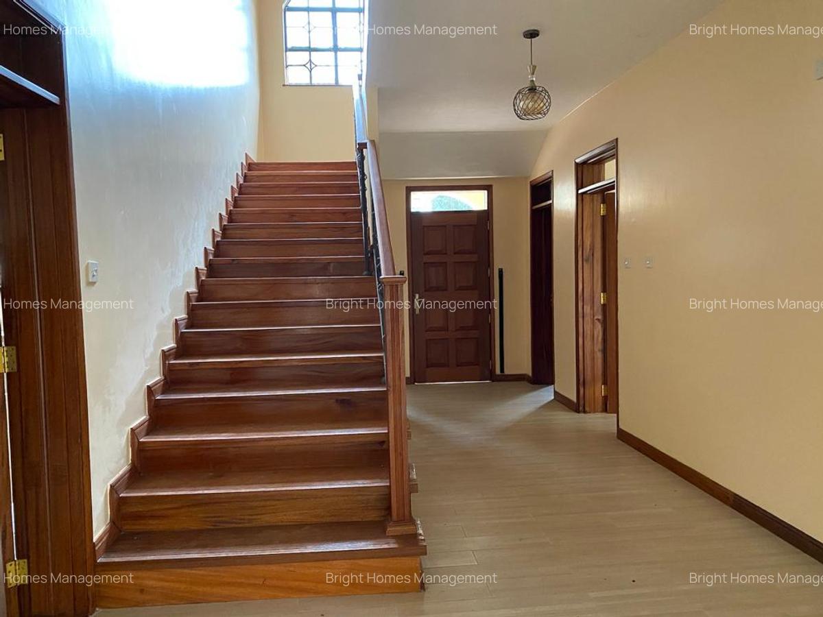 4 Bed Townhouse with En Suite in Lavington - 16