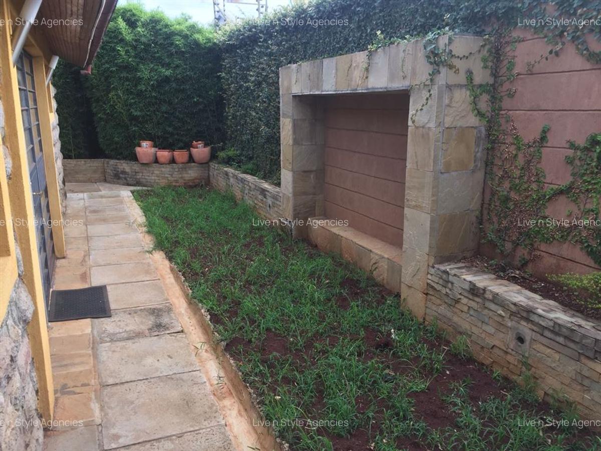 1 Bed House with Garden in Runda - 15