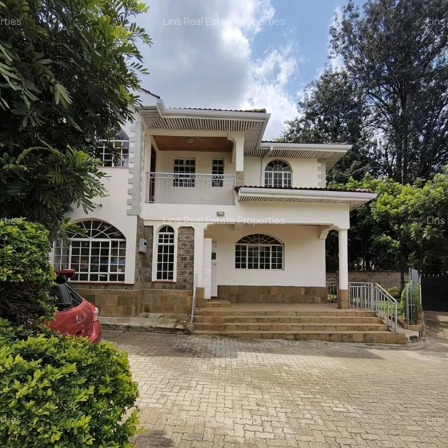 5 Bed Townhouse with En Suite in Lavington - 1