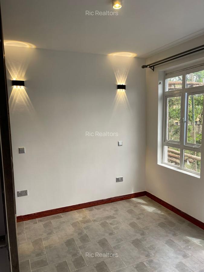 4 Bed Townhouse with En Suite at Silanga Road - 5