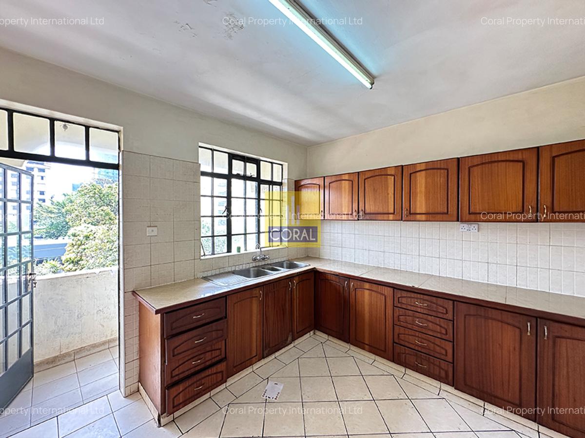 4 Bed Apartment in Westlands Area - 2