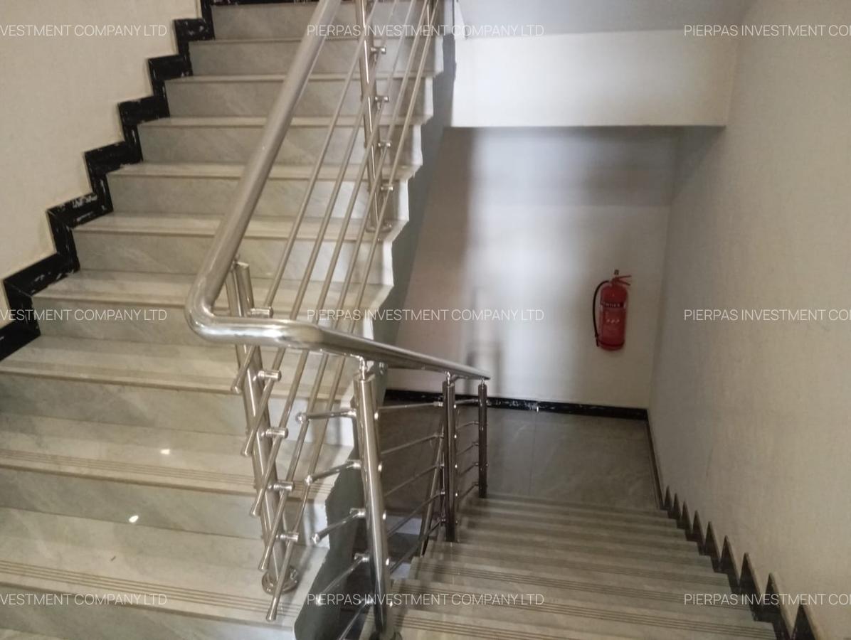 Serviced 3 Bed Apartment with En Suite in Kilimani - 20