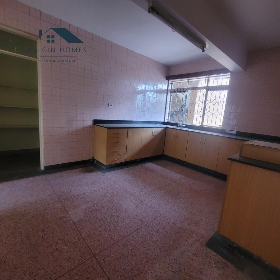 3 Bed Apartment with En Suite at Kilimani - 15