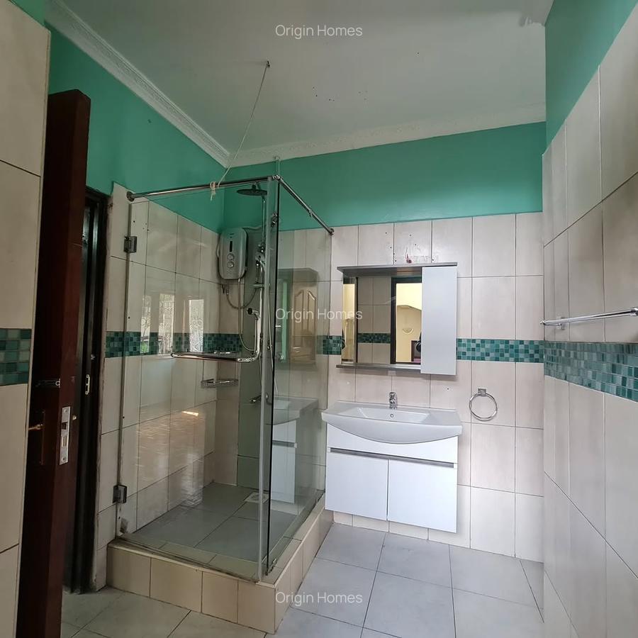 5 Bed Townhouse with En Suite at Kilimani - 17