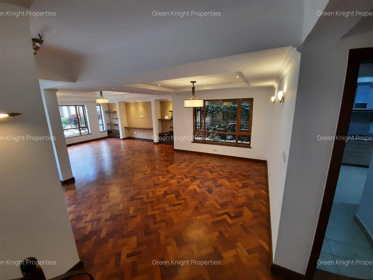 4 Bed Townhouse with En Suite in Lavington - 9