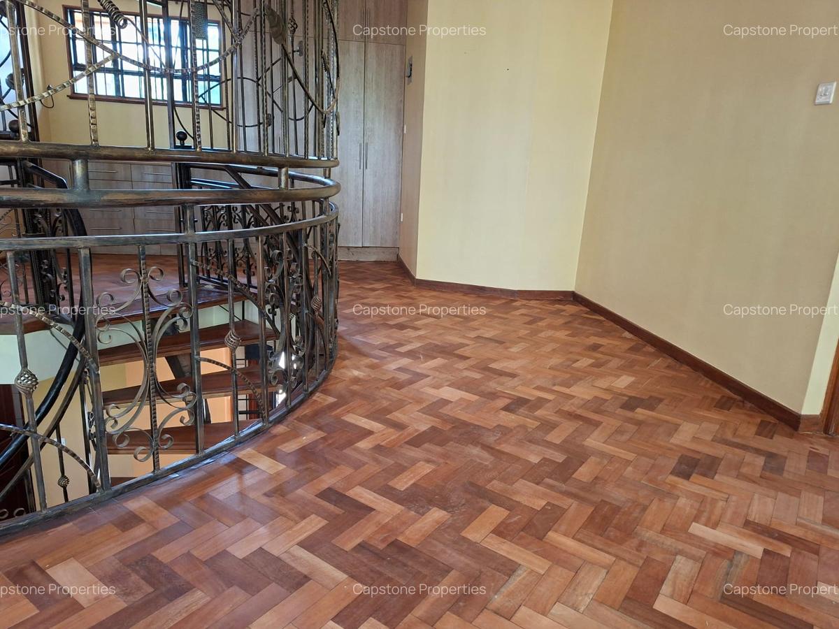 4 Bed Townhouse with En Suite at Runda - 17