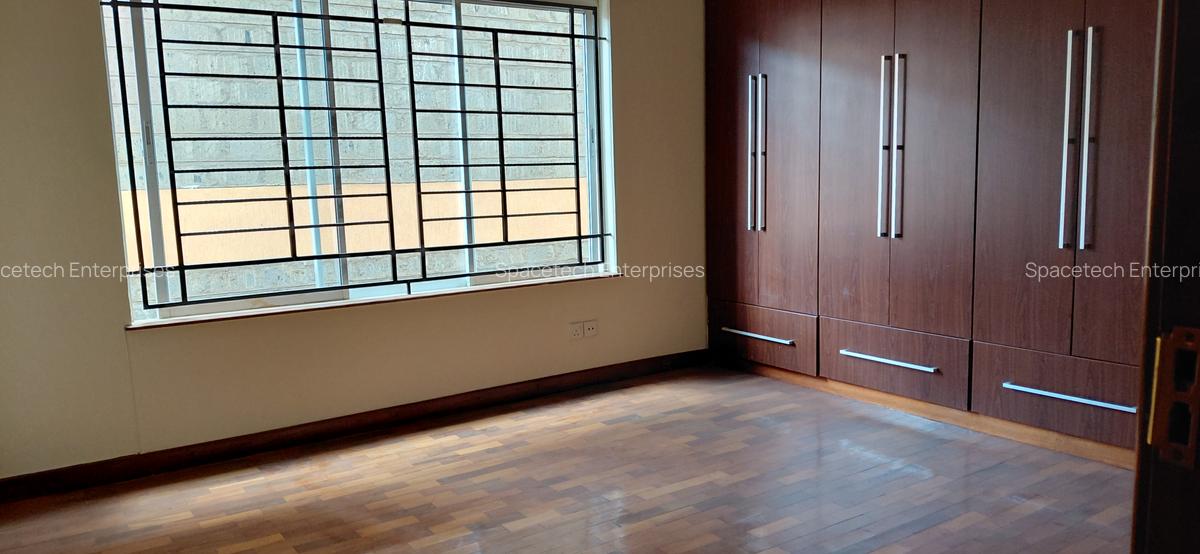 3 Bed Apartment with En Suite in Westlands Area - 14