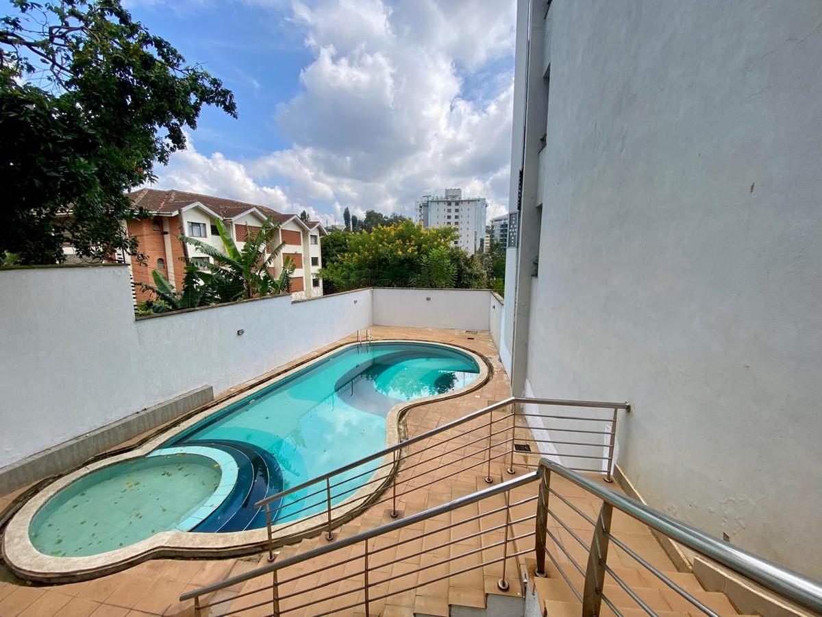 3 Bed Apartment with En Suite in Riverside - 18
