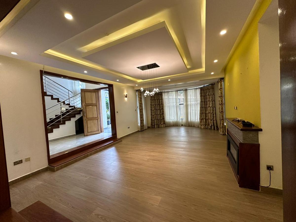 5 Bed Apartment with En Suite at Lavington - 3