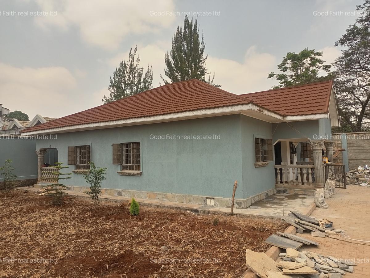 3 Bed House with En Suite in Runda - 2