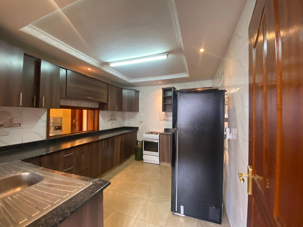 3 Bed Apartment with En Suite in Lavington - 5