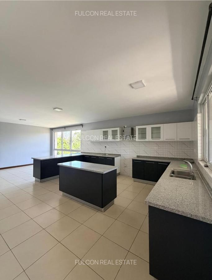 4 Bed Apartment with En Suite in General Mathenge - 4