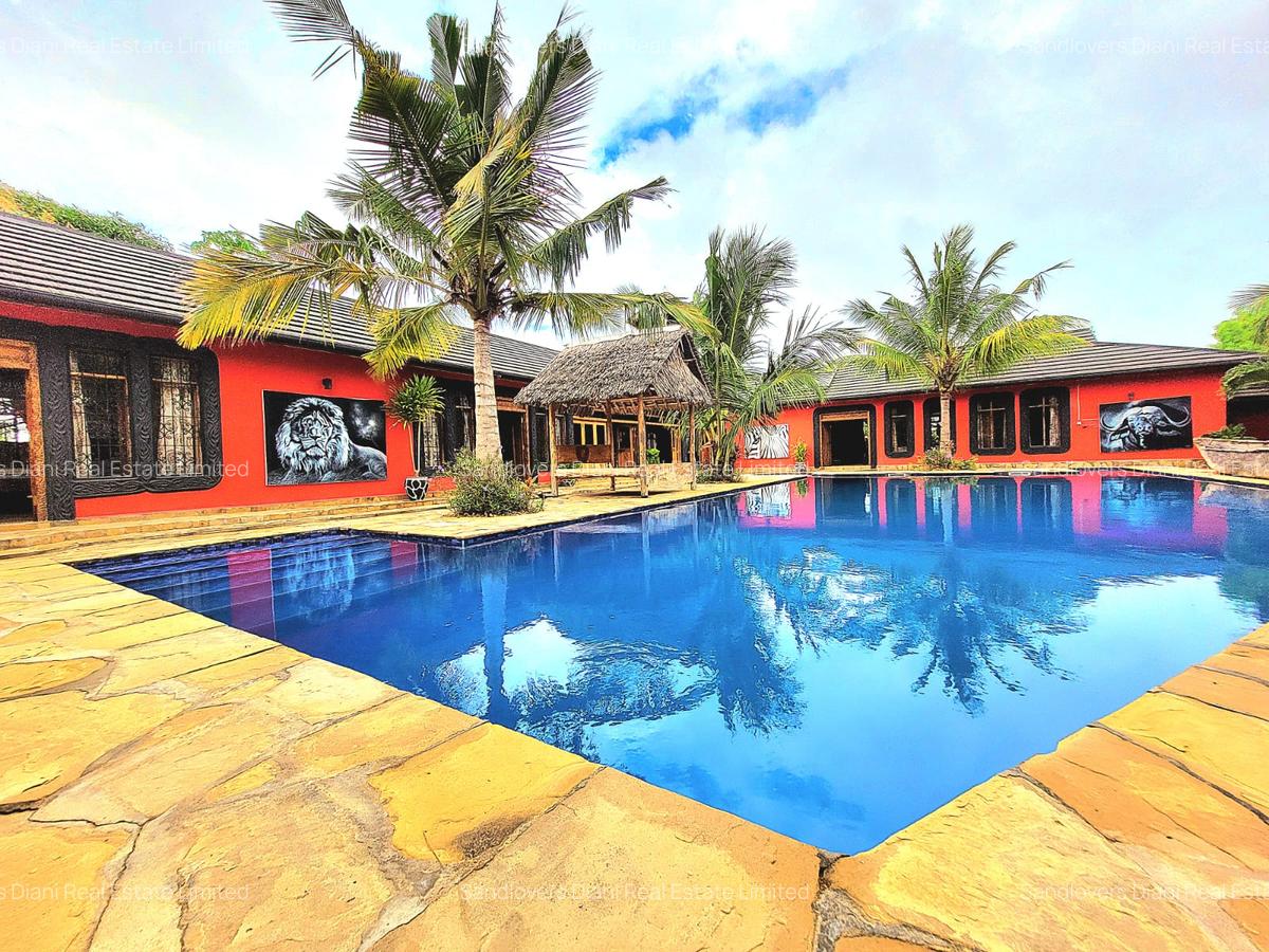 3 Bed Villa with En Suite in Diani - 1
