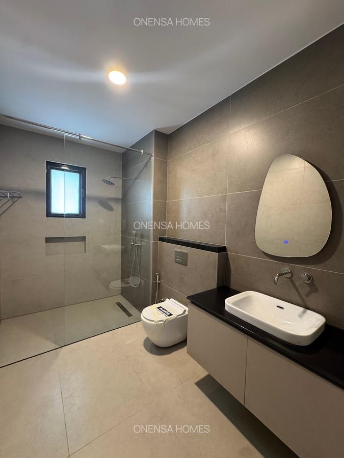 4 Bed Townhouse with En Suite in Langata - 16