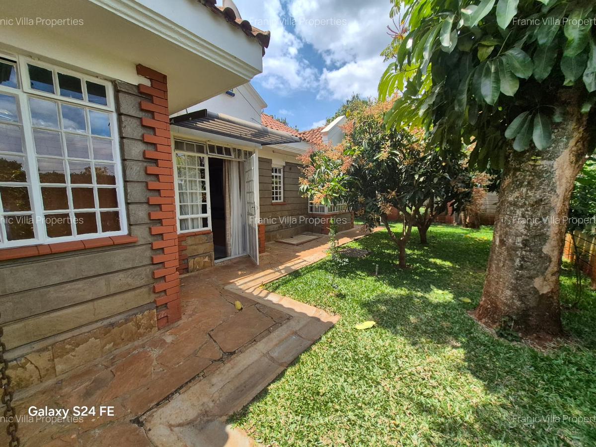 3 Bed House with En Suite at Runda - 3