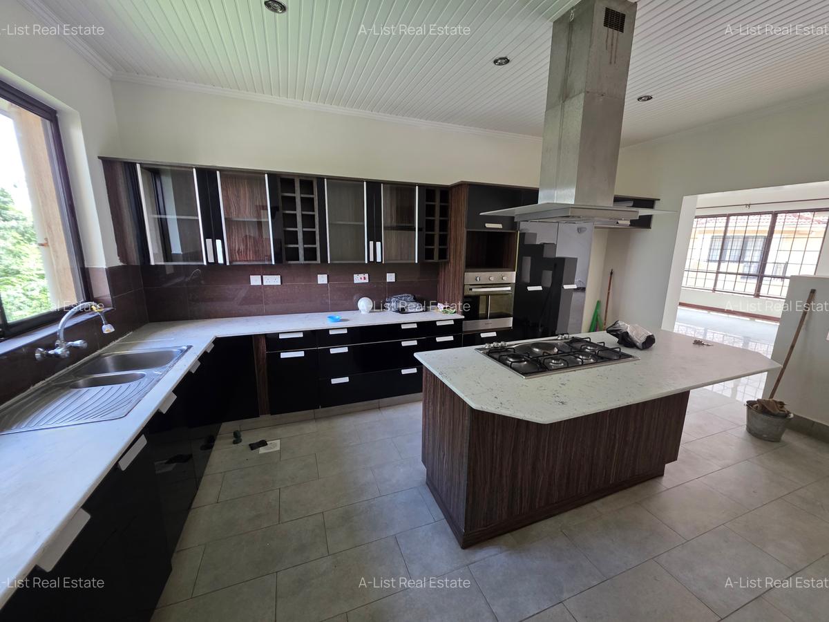 3 Bed Apartment with En Suite at Rhapta Road - 9
