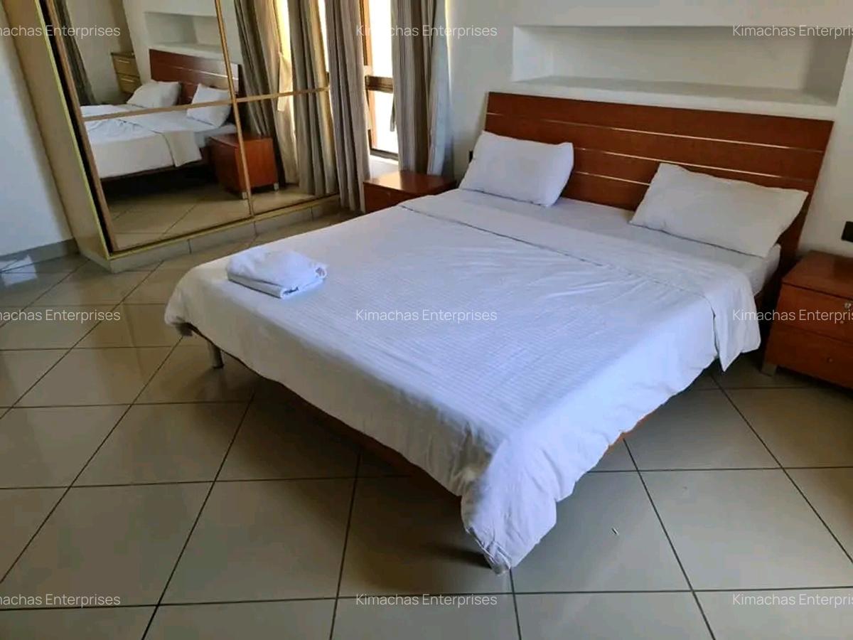 3 Bed Apartment with En Suite at Moyne Drive - 8