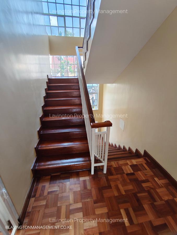 5 Bed Townhouse with En Suite at Lavington - 9