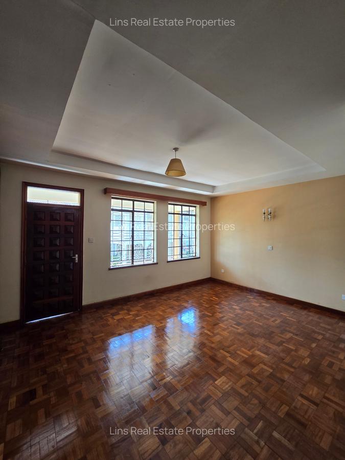 5 Bed House with En Suite in Runda - 17