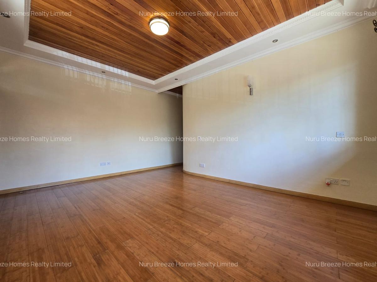 4 Bed House with En Suite in Runda - 9