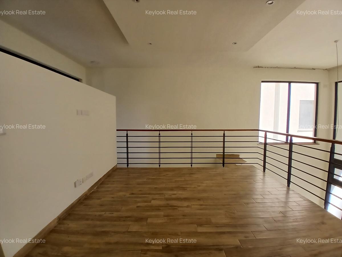 3 Bed Apartment with En Suite at Riverside Drive - 5
