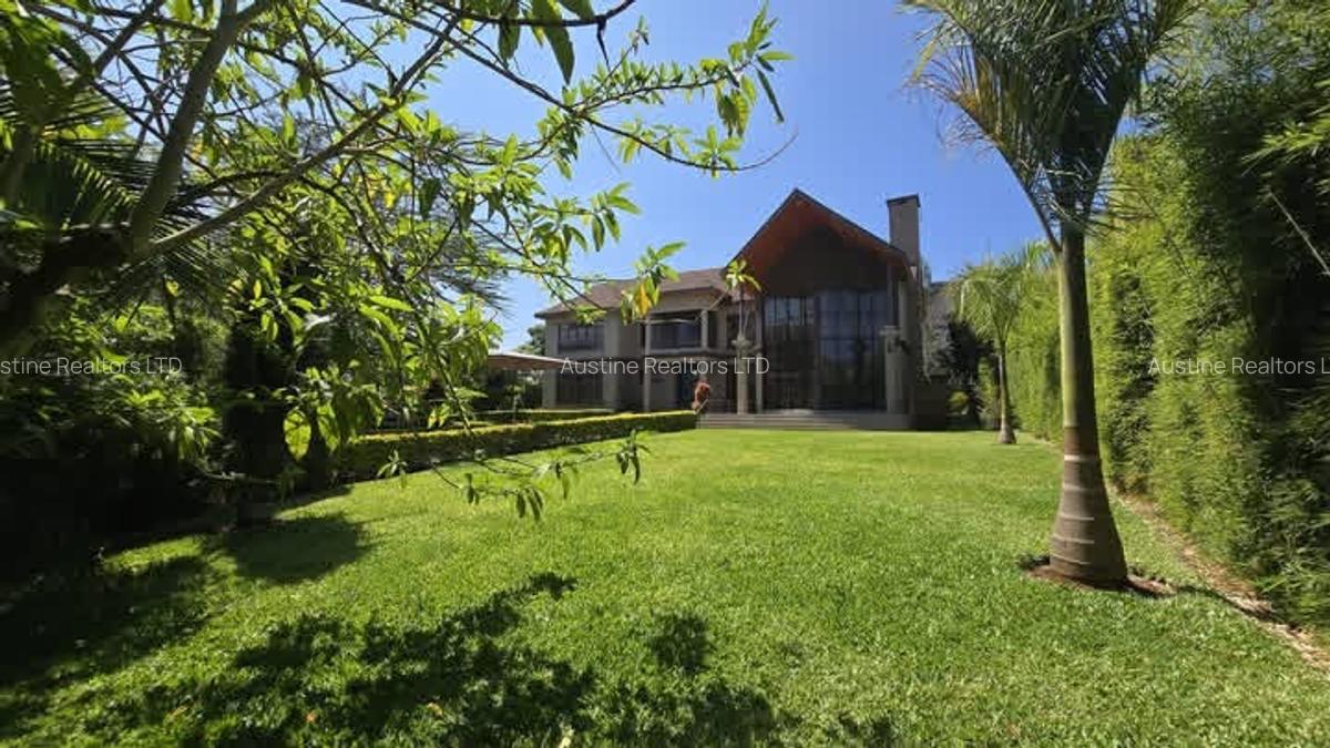 5 Bed Townhouse with En Suite in Runda - 1