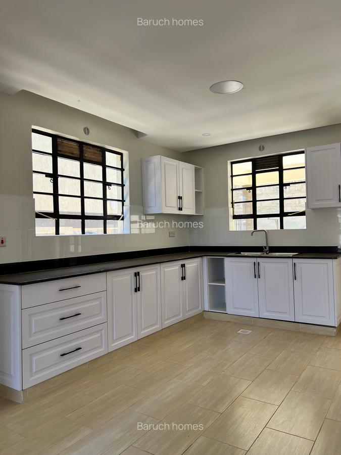 5 Bed Villa with En Suite in Ruaka - 4