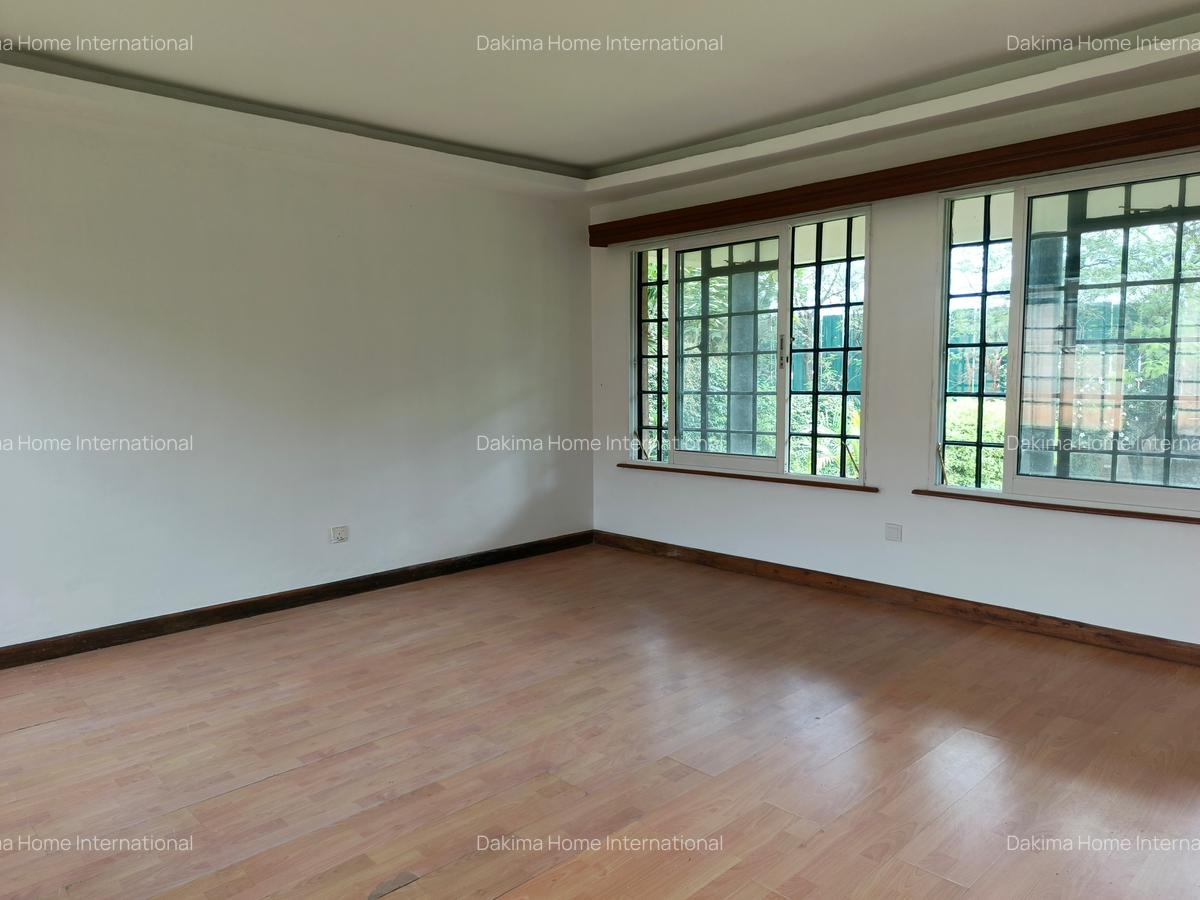 5 Bed Townhouse with En Suite in Runda - 6