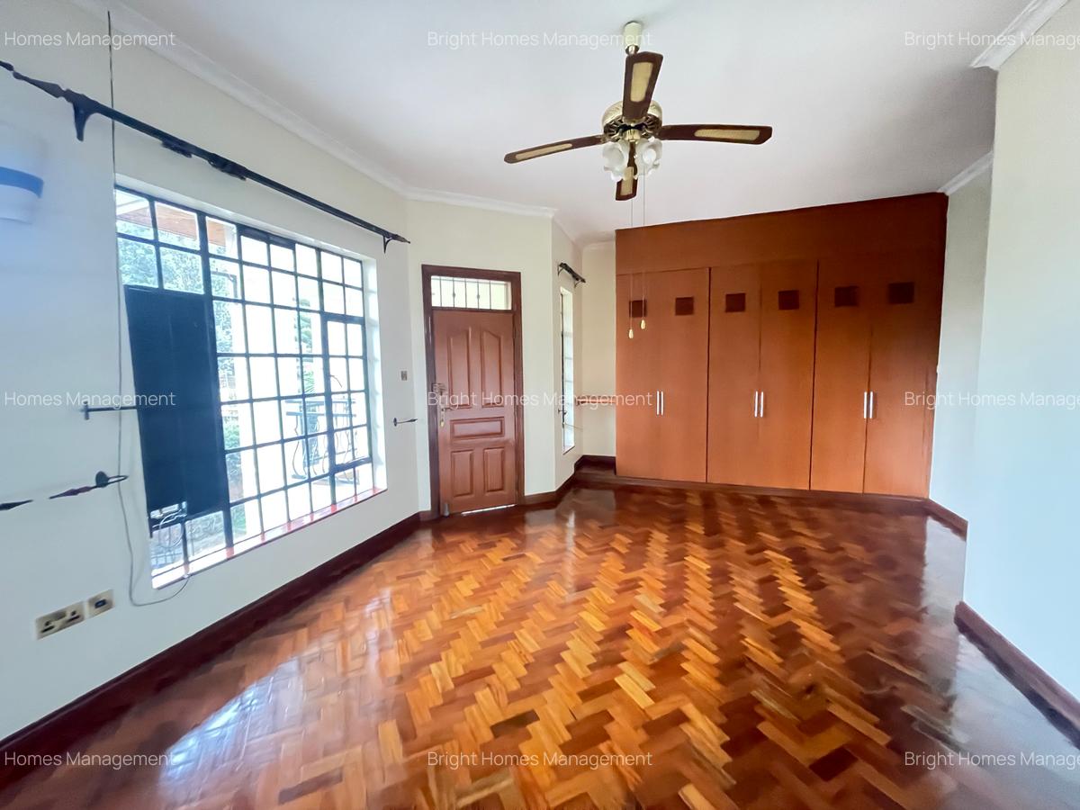 4 Bed Townhouse with En Suite in Kiambu Road - 10