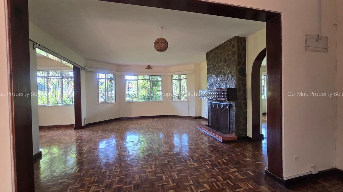 5 Bed House with En Suite in Gigiri - 11