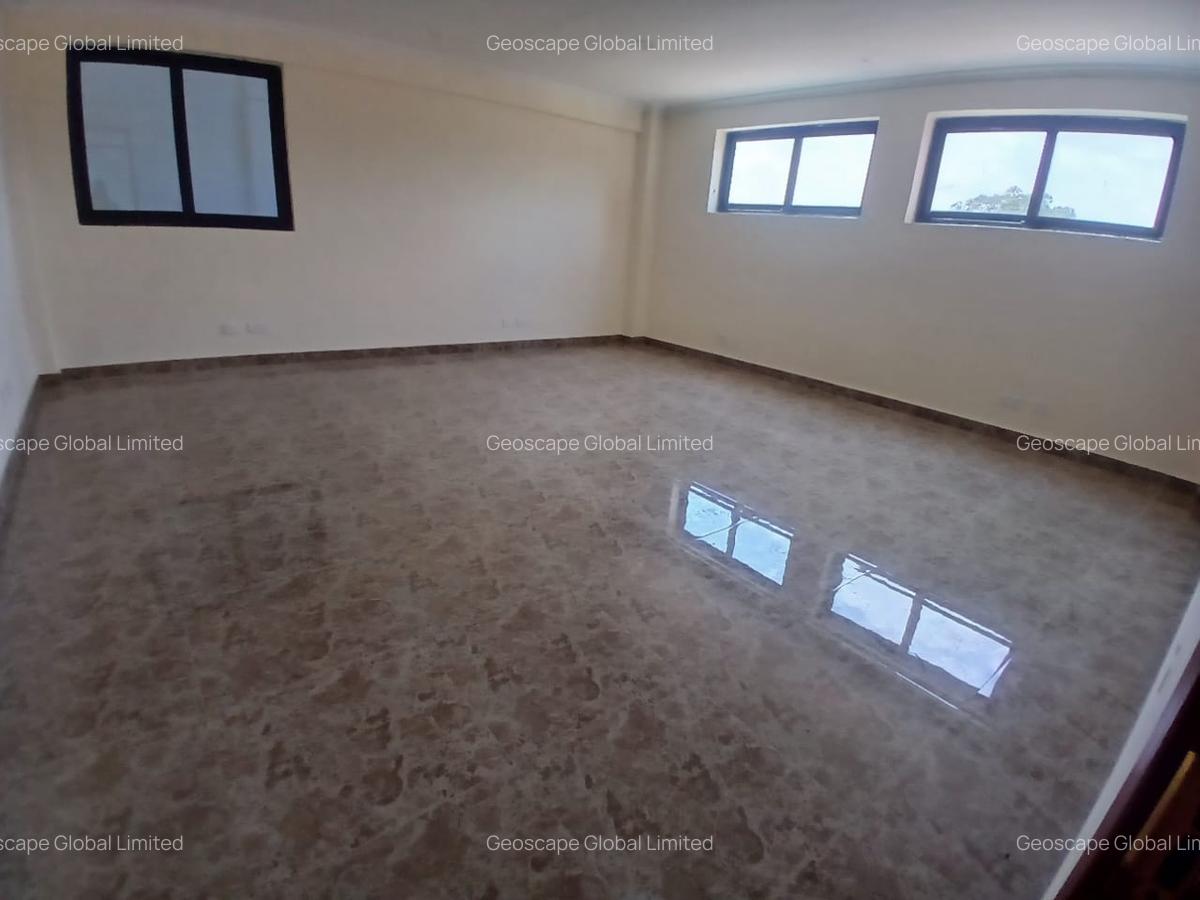 10,000 ft² Warehouse with Parking in Ruiru - 14