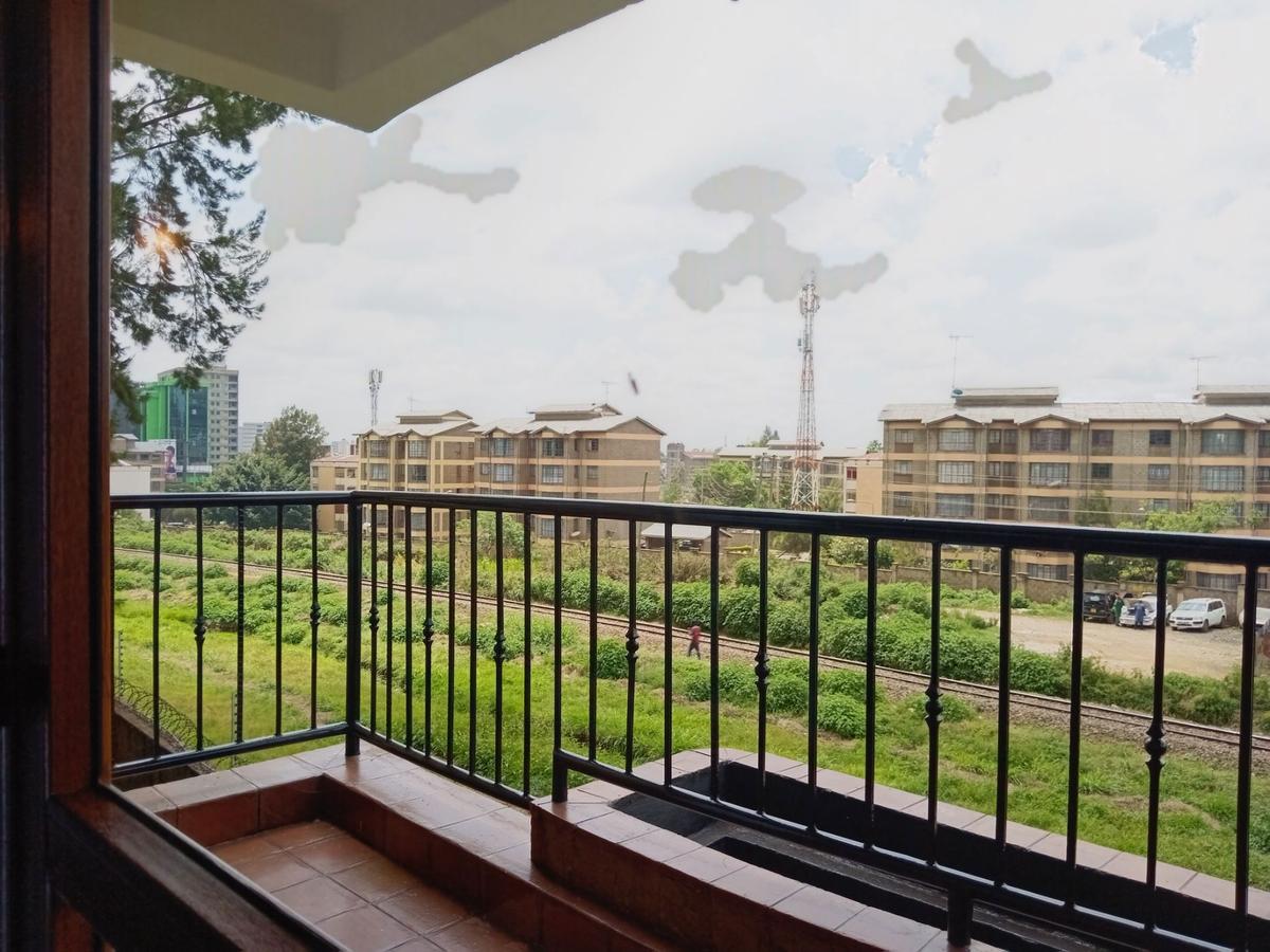 Serviced 3 Bed Apartment with En Suite in Upper Hill - 16