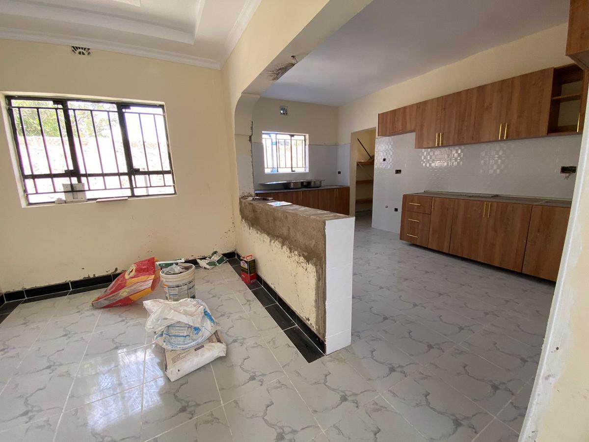 4 Bed House with En Suite in Kitengela - 9