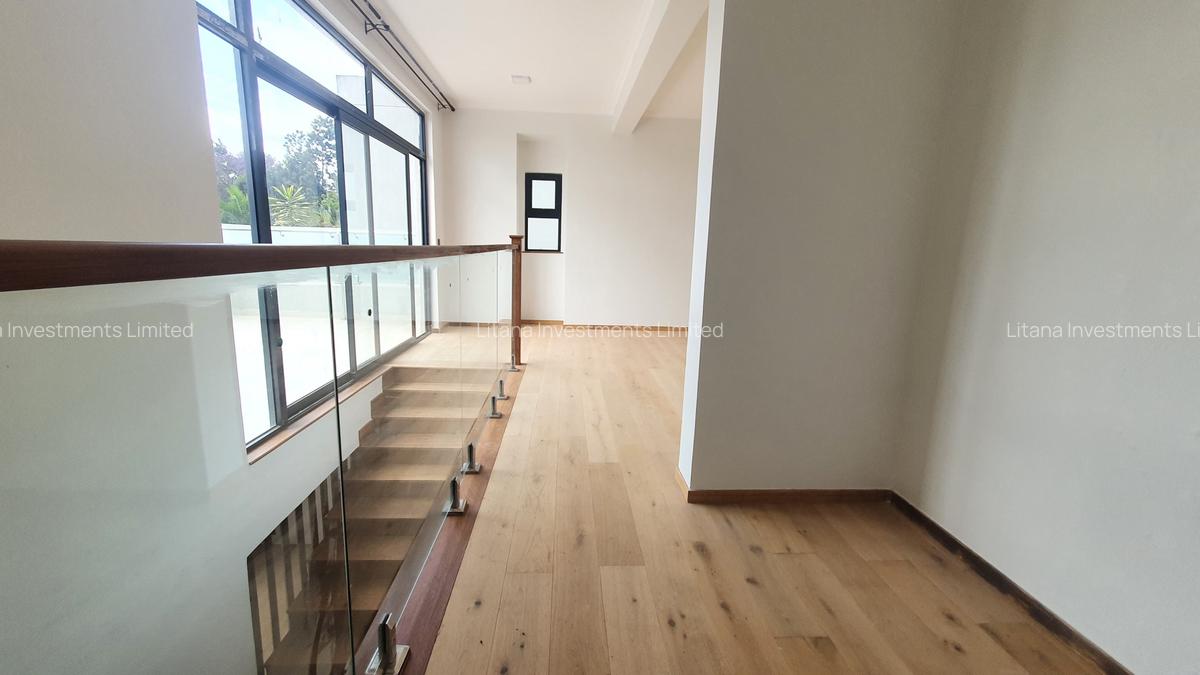 5 Bed Townhouse with En Suite in Lavington - 8