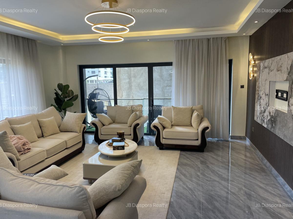 4 Bed Apartment with En Suite at Parklands - 2