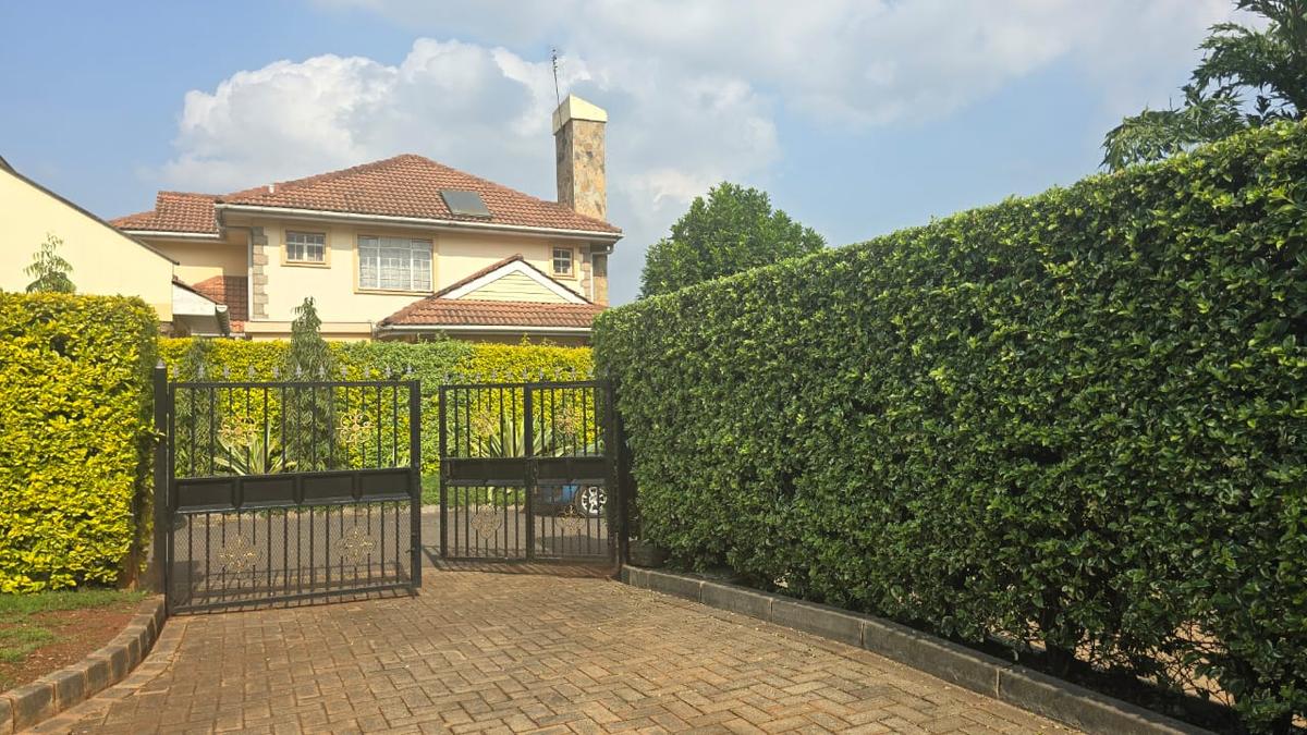 4 Bed Townhouse with En Suite in Kiambu Road - 17