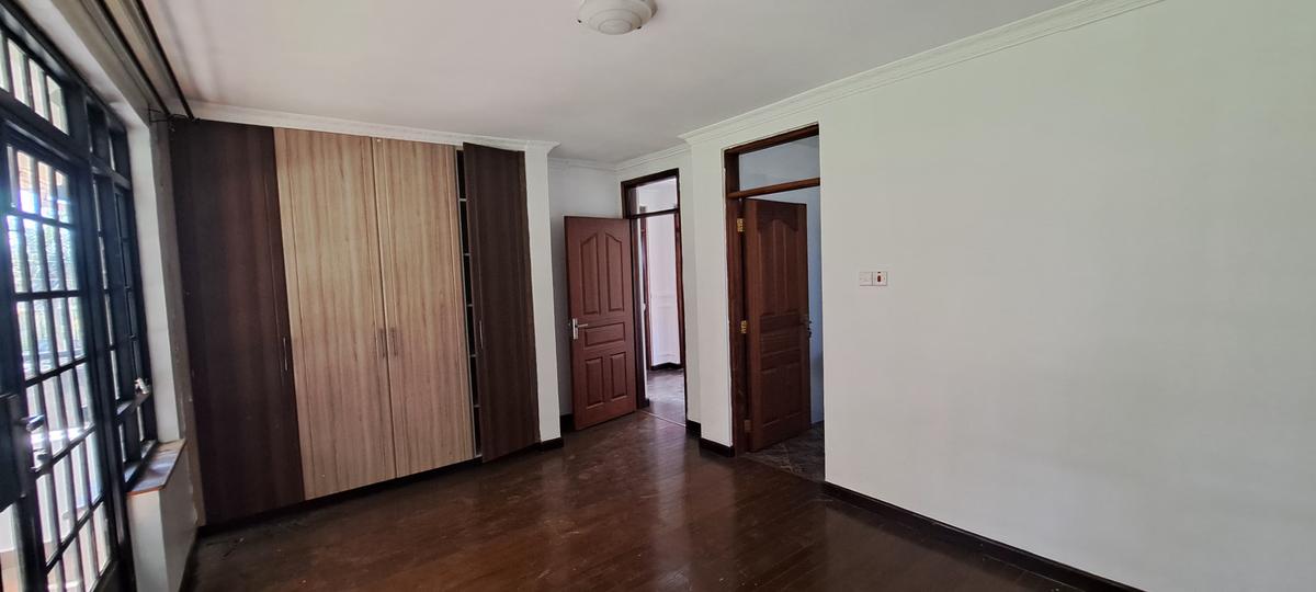 5 Bed Townhouse with En Suite at Kiambu Road - 15