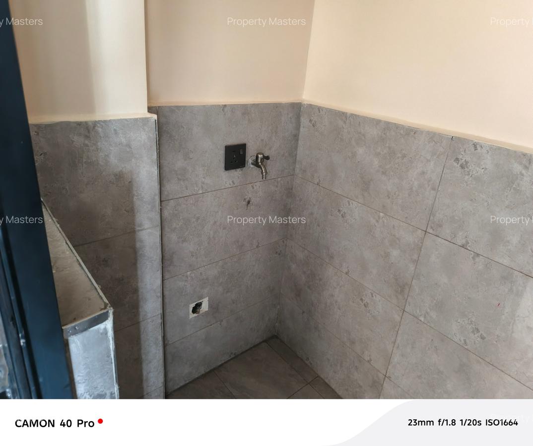 2 Bed Apartment with En Suite at Arwings Kodhek - 10