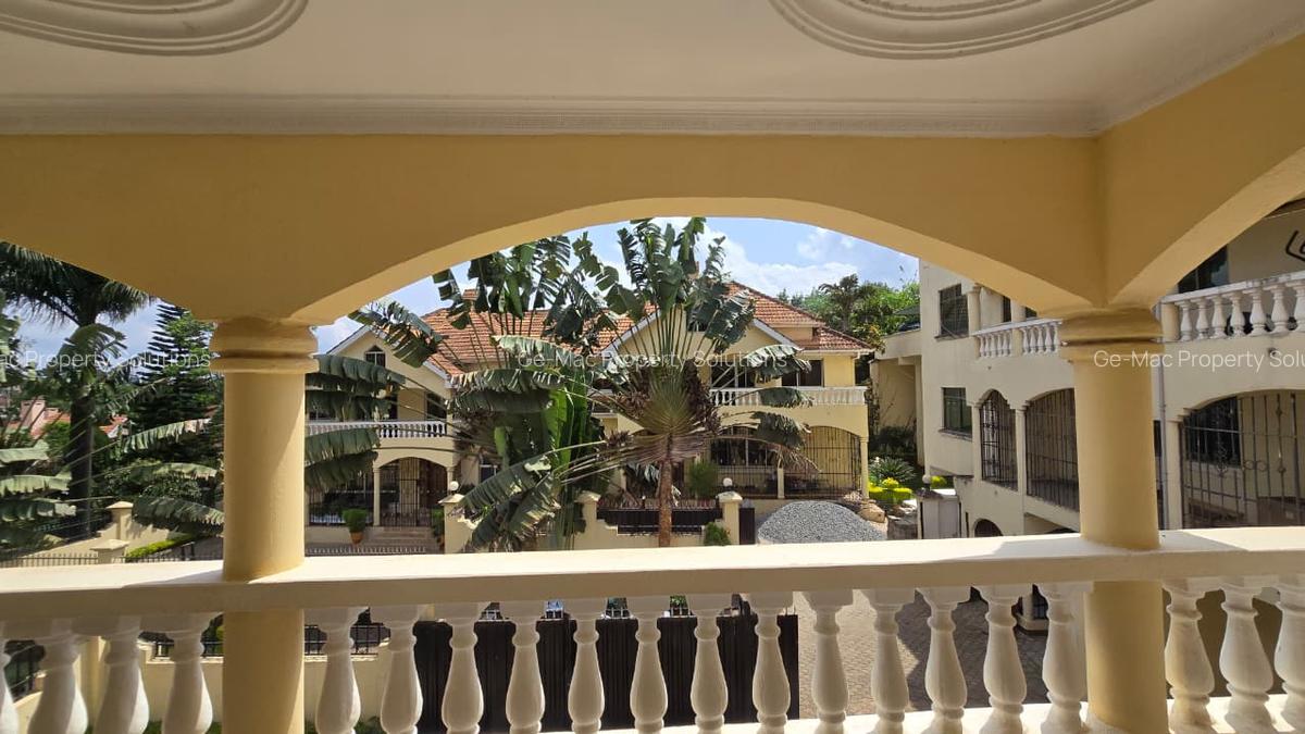 4 Bed Townhouse with En Suite in Lavington - 13