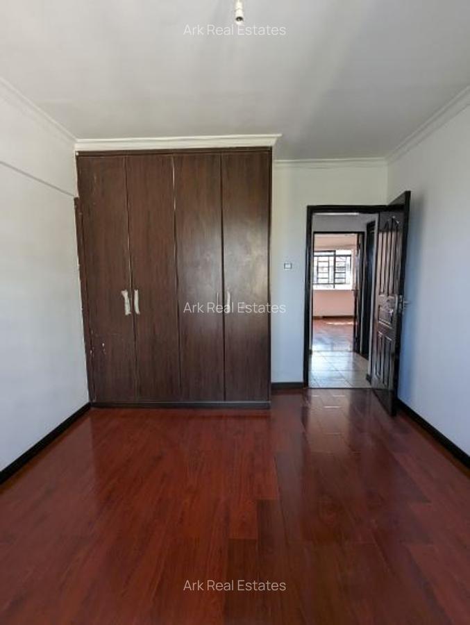 Serviced 3 Bed Apartment with En Suite in Kasarani - 8
