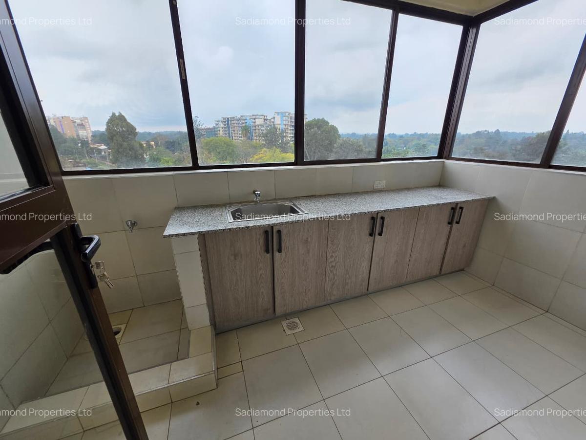 3 Bed Apartment with En Suite in Parklands - 2