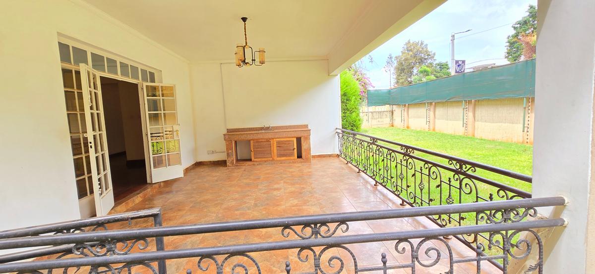 5 Bed Townhouse with En Suite at Apple Cross - 2